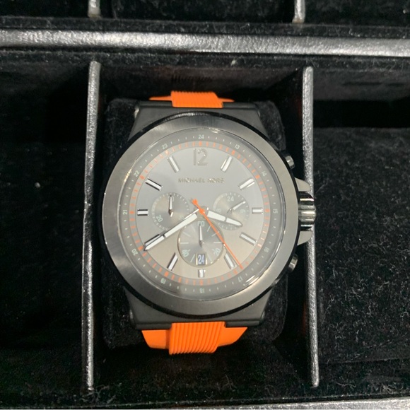 Michael kors watch - Picture 1 of 5